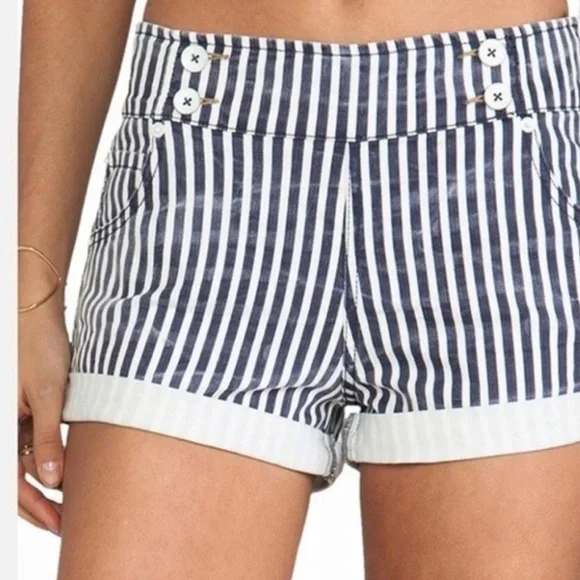 NWOT. Free People Blue and White Stripe Cuffed Side Zip Mariner Shorts. Size 25. - Picture 2 of 7